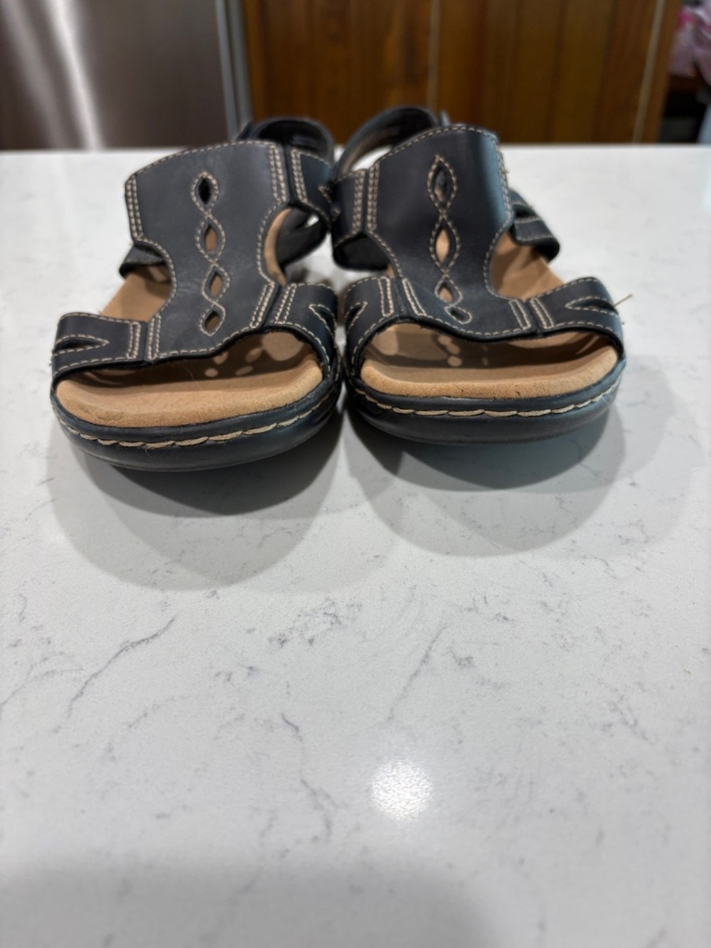 Clarks Black Leather Slingback Sandals with Tan Footbed - Picture 4 of 8